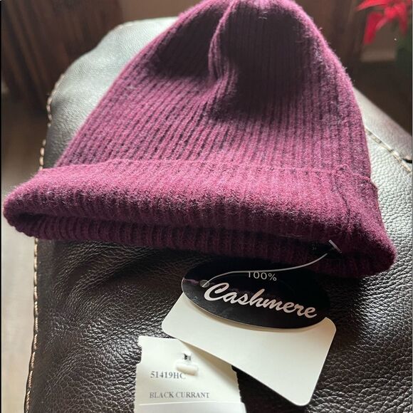 ITALIAN Cashmere Beanie by PORTOLANO Black Currant Luxury NWT Ribbed Beanie $125 main image 8